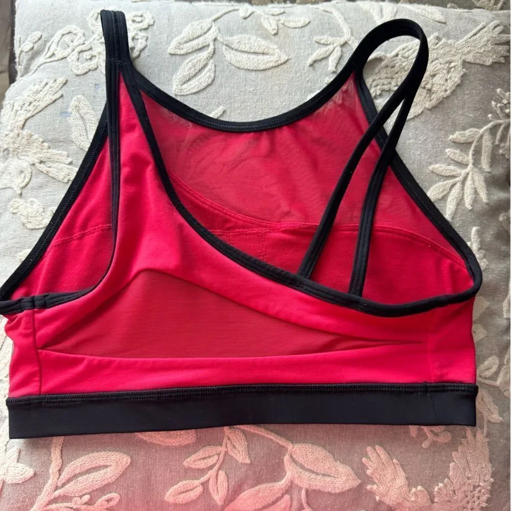 Lululemon Forget The Rest Bra
Flamenco Red / Black Size 4 - Picture 8 of 13